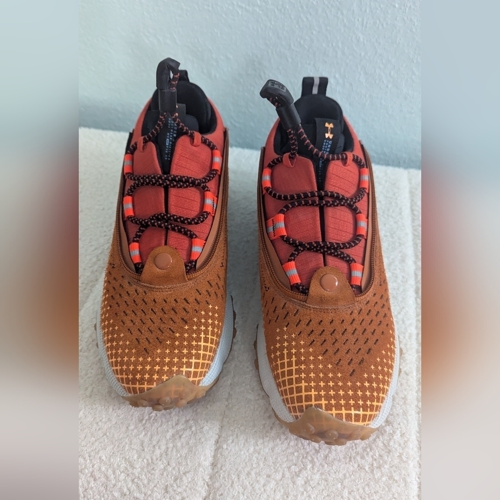 Unisex Under Armour HOVR Summit‎ Running Shoes Man's 8.5 / Woman's 10